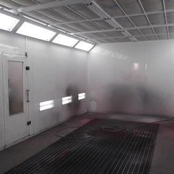 Cabina de pintado y secado en Cabanillas del Campo